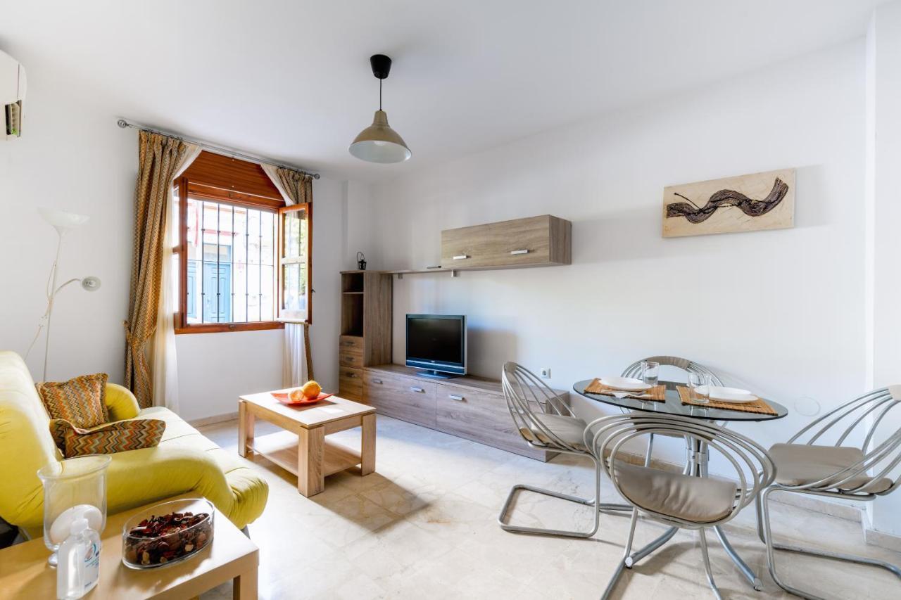 Holi-Rent Procurador Appartement Sevilla Buitenkant foto