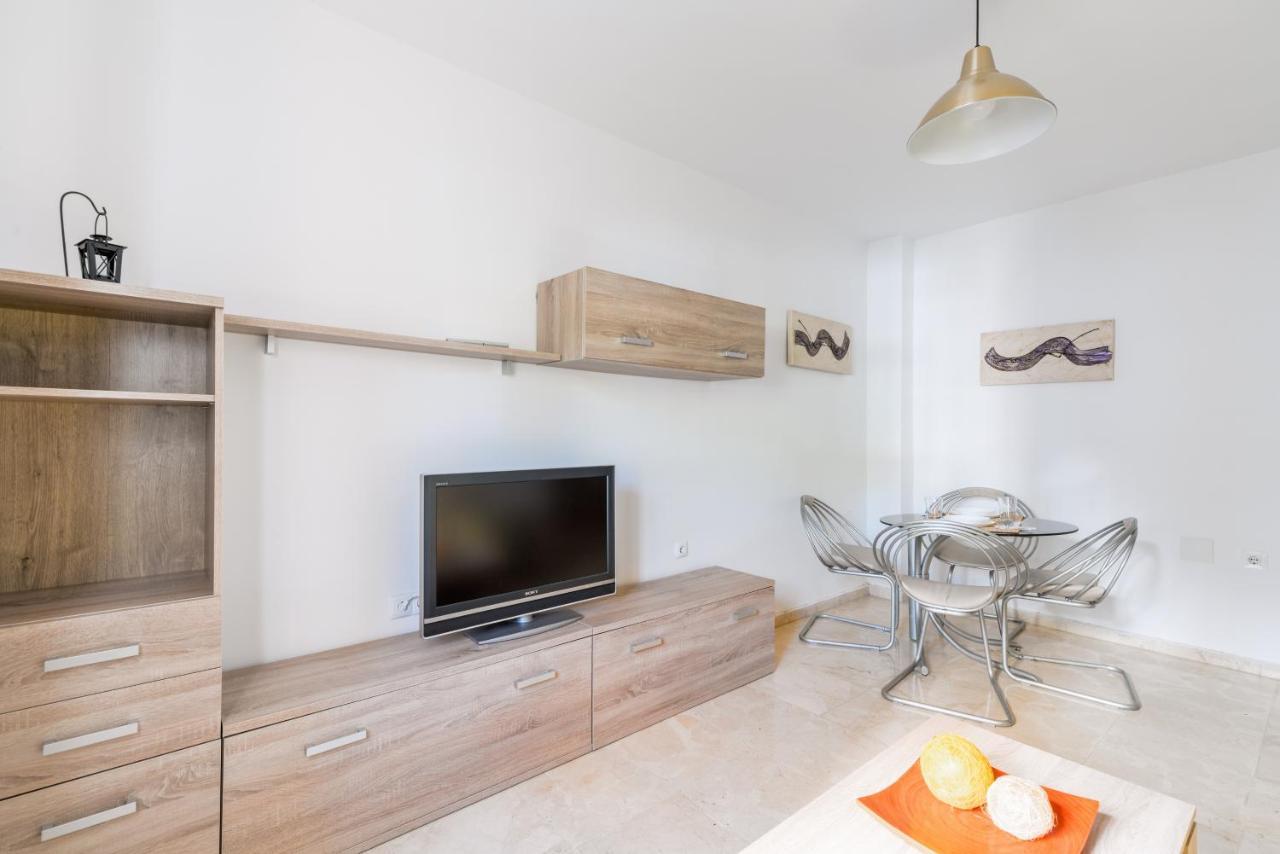 Holi-Rent Procurador Appartement Sevilla Buitenkant foto