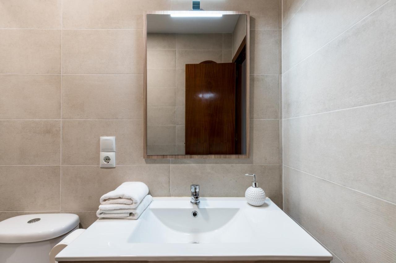 Holi-Rent Procurador Appartement Sevilla Buitenkant foto