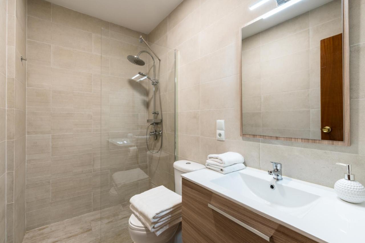 Holi-Rent Procurador Appartement Sevilla Buitenkant foto